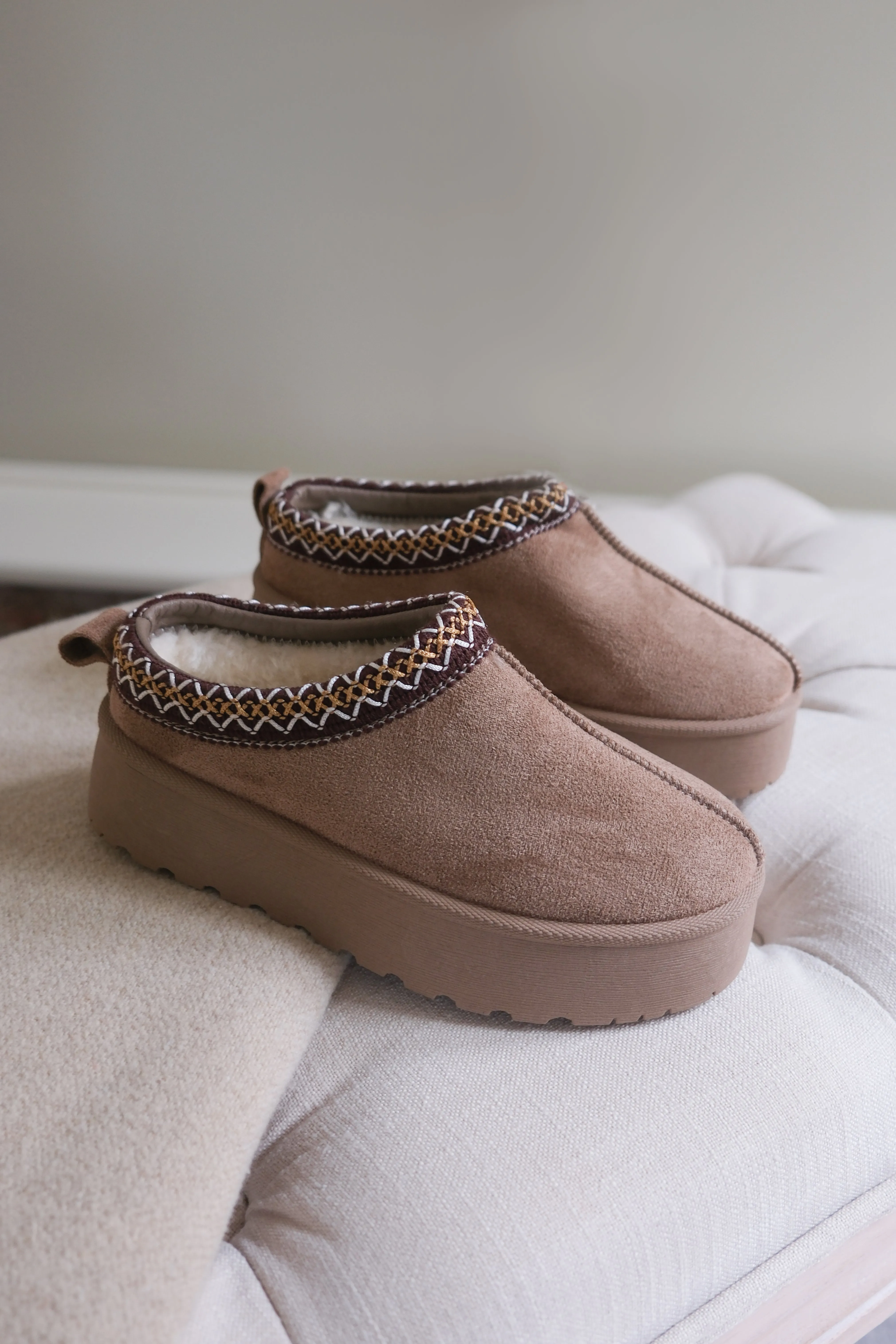 MANGO KIDS FLATFORM EMBROIDERED LOW ANKLE SLIPPER BOOTS IN CAMEL SUEDE