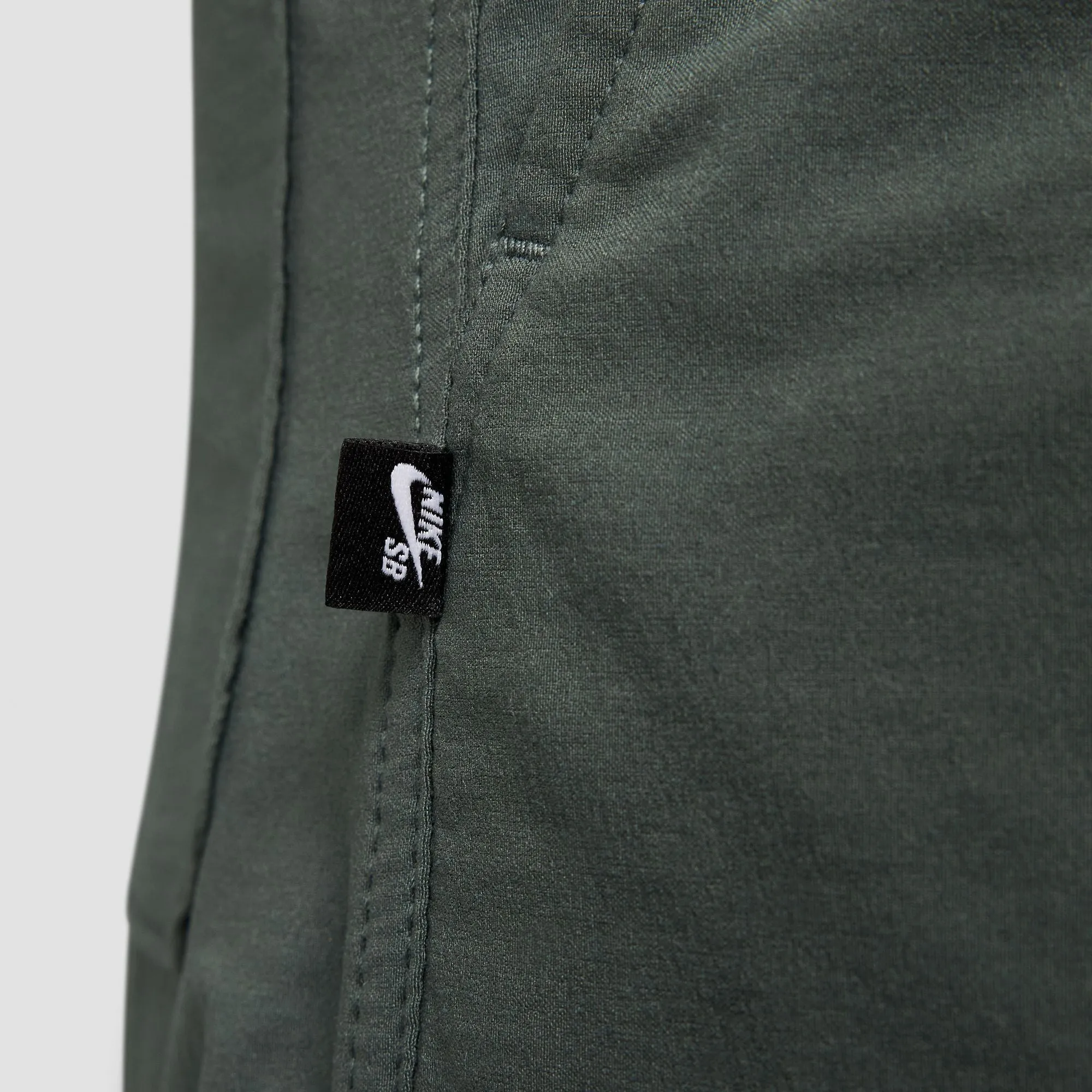 NIKE SB KEARNY CARGO SKATE PANTS VINTAGE GREEN