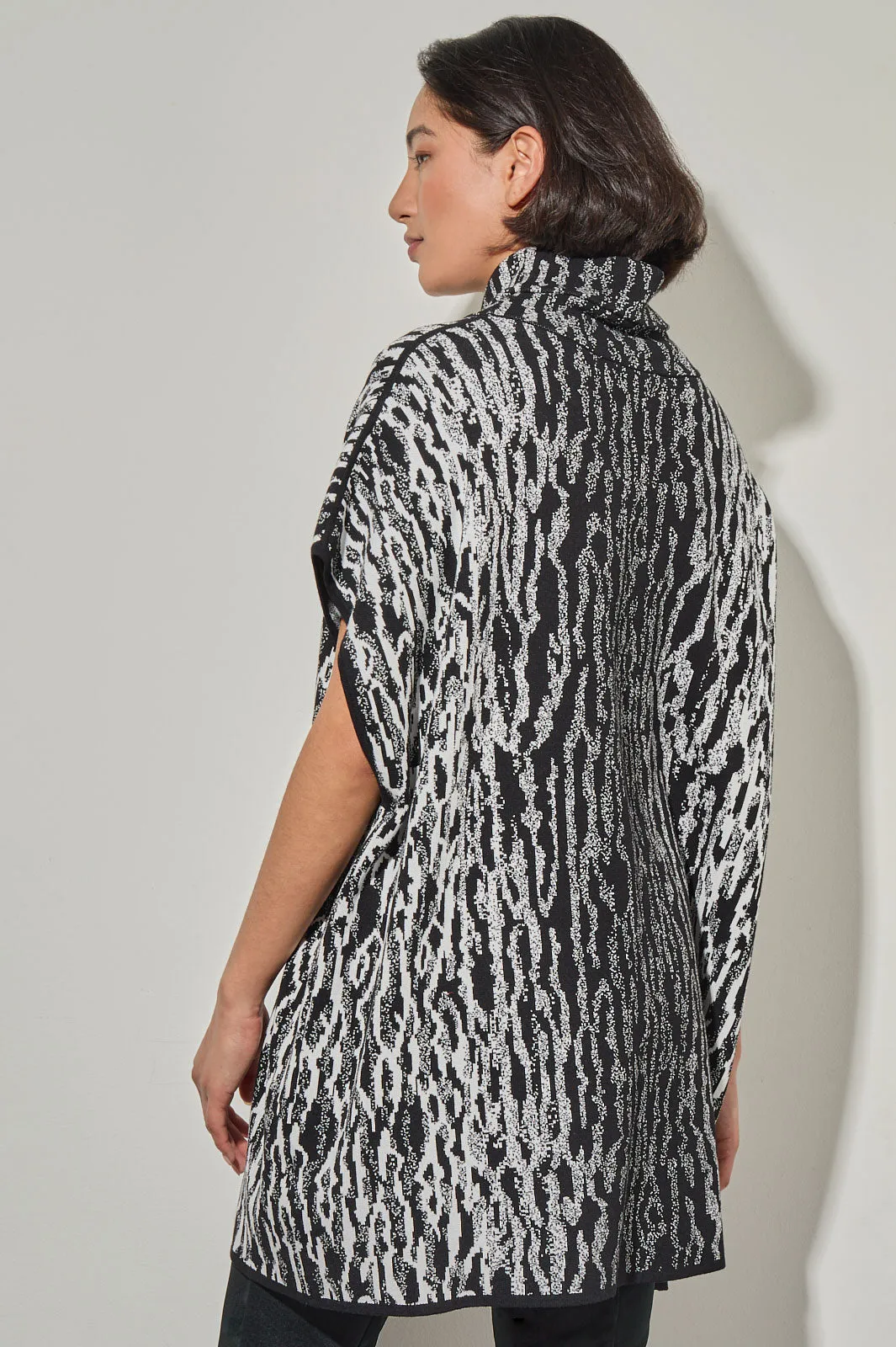 Plus Size Short Sleeve Animal Print Turtleneck Tunic